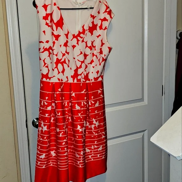 Dresses | Pretty Orange And White Dress Size 14